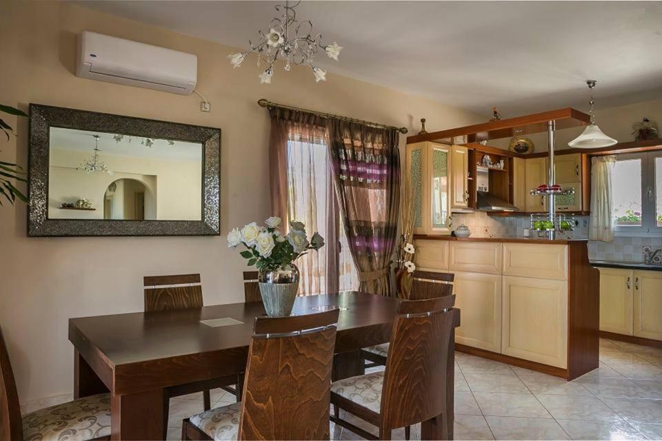 La Casa Di Lena Apartment Аргостолион Екстериор снимка
